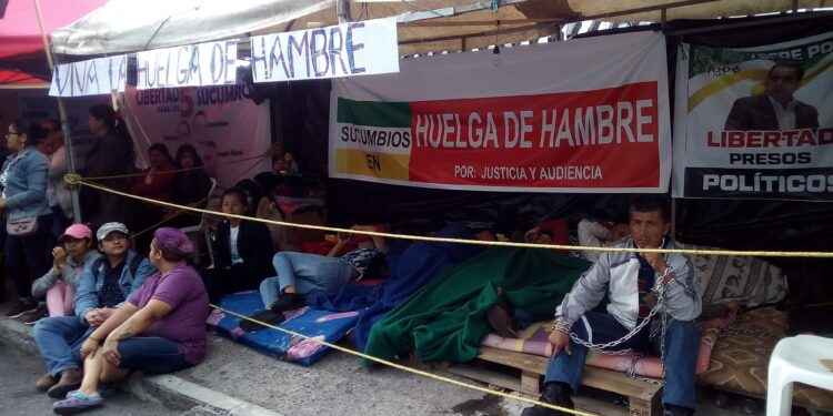 Por los 5 de Sucumbíos sigue la huelga de hambre