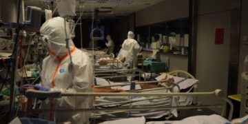 Madrid: España impone un confinamiento parcial en la capital para frenar la segunda ola de la pandemia
