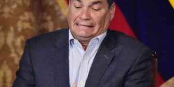 ¡Correa llamado ante la Fiscalía por supuesto “homicidio”!
