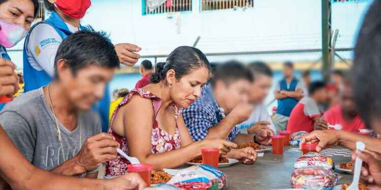 Cena navideña con personas privadas de la libertad en Lago Agrio.