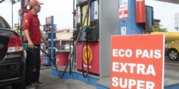 Gobierno suspende incremento mensual de gasolinas y diesel