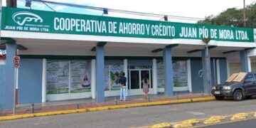 Gran interés de la ciudadanía de Nueva Loja por ser socios y obtener beneficios de la cooperativa de ahorros, Juan Pío de Mora.