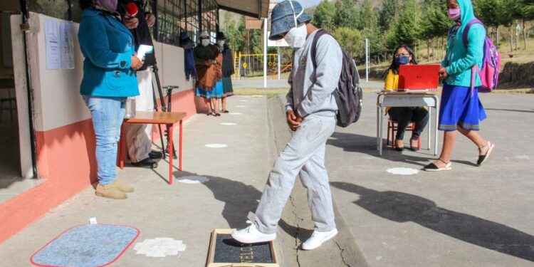 COE determinará retorno a clases presenciales