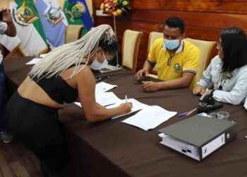 Habitantes de Ahuano reclamaron ser atendidos por la Prefectura