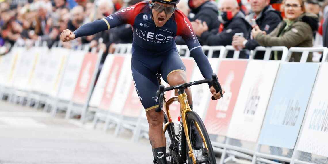 El ataque de Carapaz que congeló a sus rivales