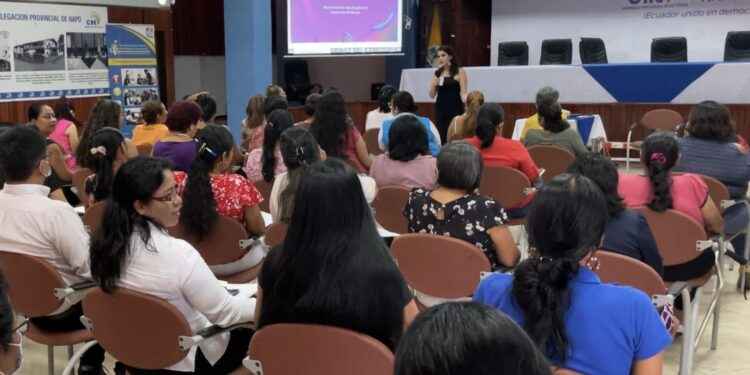 Lideresas participan en escuela de formación en “Género y Liderazgo”