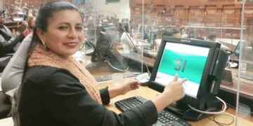 Asambleísta Rosa Cerda pierde derechos en Pachacutik por 180 días