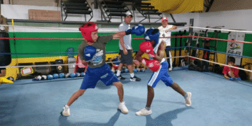 FOTO: Boxeadores jóvenes se esfuerzan por integrar la selección provincial