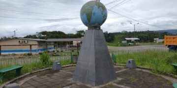 Actualmente, existe un monumento en el recinto Amazonas.