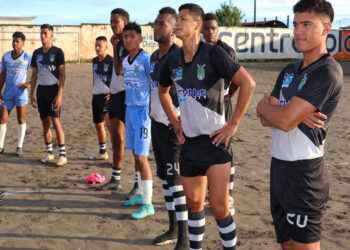 Jugadores y cuerpo técnico cumplieron su entrenamiento durante el paro.