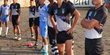 Jugadores y cuerpo técnico cumplieron su entrenamiento durante el paro.