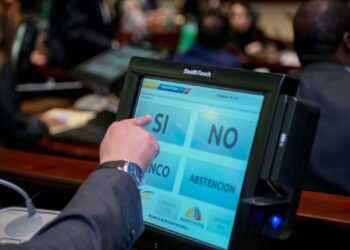 En una sola ocasión del período legislativo pueden pedir la salida de un Jefe de Estado.