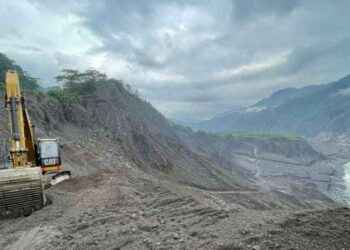 Creciente del río Coca provocó el colapso de la variante construida durante 5 meses por la comunidad.