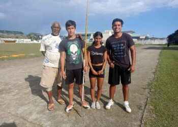 Jordán Almeida y Daniel Pintado entrenan a triple jornada, de 5 AM a 7 AM, de 10 AM a 12 PM, de 3 a 5 PM.