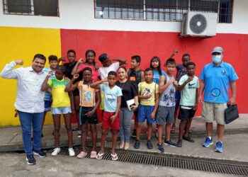 Con expectativa los jóvenes se alistan para conocer nuevas experiencias en la ciudad de Quito.