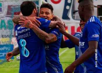 El 5 a 0 de Emelec sobre Río Aguarico demuestra la superioridad futbolística del equipo visitante.