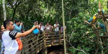 Los mayoría de visitantes se interesan por conocer las riquezas naturales convertidos en sitios turísticos.
