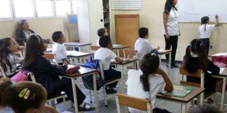 Docentes consideran que la implantación de las nuevas asignaturas fortalecerán la conducta de los estudiantes.