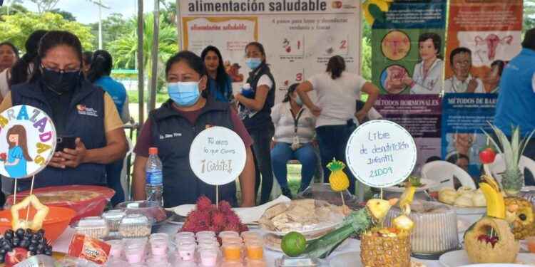 Los nutricionistas sugieren a la ciudadanía que incluyan en sus dietas: frutas, verduras, legumbres y bebidas naturales.