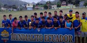 Equipo de fútbol del Patronato Provincial de Pastaza, en penales vencieron a la academia ACD Álvarez y ganaron el torneo.