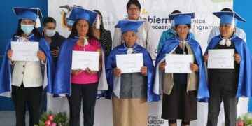Graduados, los agricultores podrán cumplir su trabajo de forma técnica.