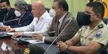 El vicepresidente, Alfredo Borrero, lideró el COE nacional y anunciaron que el sector público puede acogerse al teletrabajo.