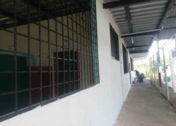 Tras el robo de sus pertenencias, la escuela Jefferson Perez readecúa sus espacios dañados.