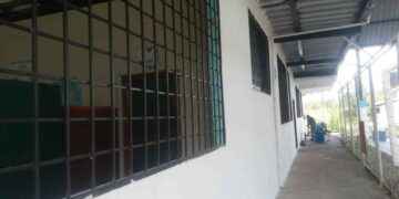 Tras el robo de sus pertenencias, la escuela Jefferson Perez readecúa sus espacios dañados.