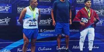 Ganadores categoría 31-40 años, Izq.) Miguel Chicaiza, tercer lugar (Lago Agrio); Ángel Chasi, primer lugar (Ambato); Juan Pilamunga, segundo lugar (Chibuleo).