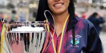 Yajaira Vizuete, una de las graduadas como entrenadora de fútbol, exjugadora de Cumandá y Agua Lluvia, equipos de fútbol femenino de Pastaza.