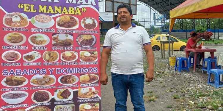 Trabajadores, taxistas y familias llegan hasta el negocio de Luis a disfrutar de su gastronomía.