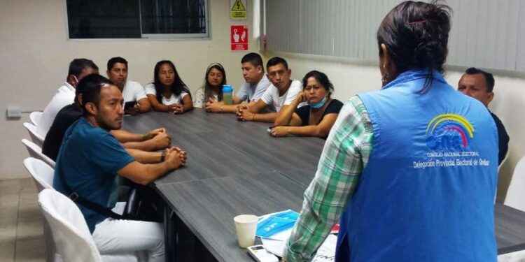 ORELLANA: Capacitación para Miembros de Jutas Receptoras del Voto