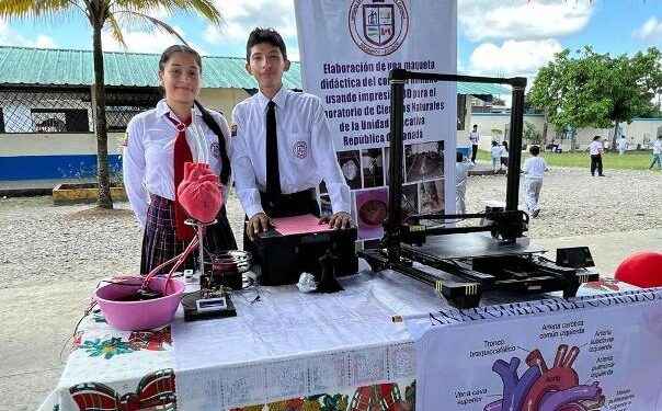 SUCUMBÍOS: Dos estudiantes presentan proyecto innovador aplicado a la salud