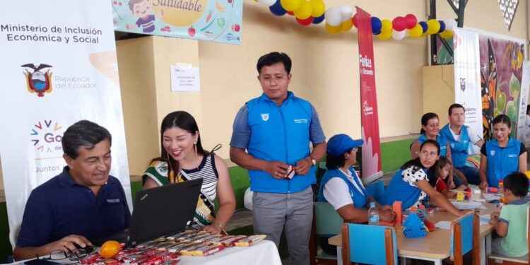 SUCUMBÍOS: Instituciones procuran acercar sus servicios a la comunidad