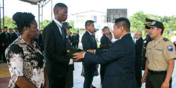 NAPO: Jóvenes se enlistan para convertirse en policías