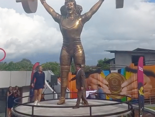 DEPORTES: PASTAZA – Monumento en homenaje a Neisi Dajomes