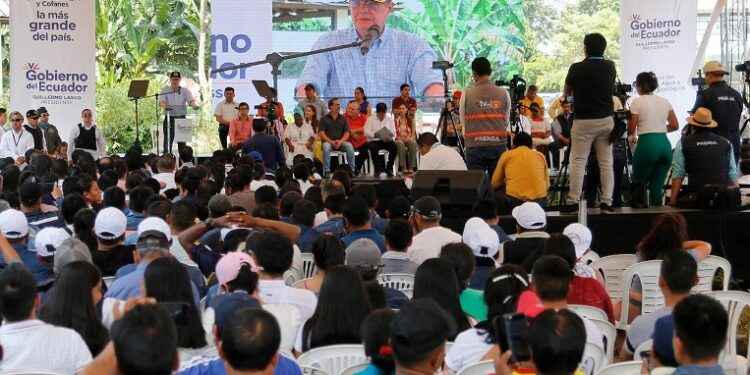SUCUMBÍOS: Presidente Lasso presentó área de protección hídrica y entregó viviendas