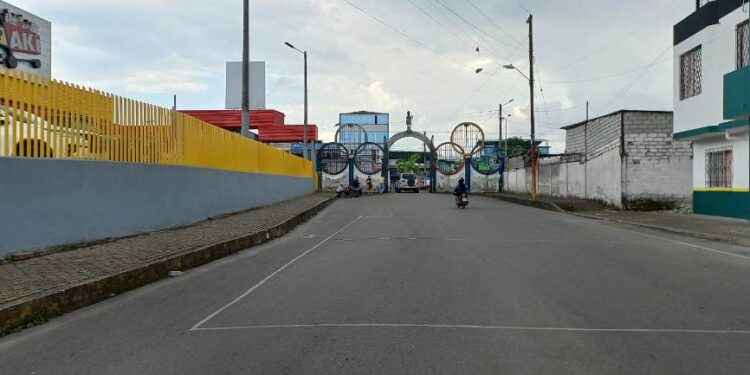 FRENTE DE PADRES DE FAMILIA DE LA FEDERACIÓN DEPORTIVA BUSCAN FRENAR QUE LOS DIRECTIVOS CEDAN ESPACIOS DE LA INSTITUCIÓN A EMPRESAS PRIVADAS