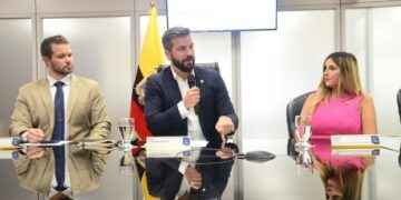 ACTUALIDAD >< GOBIERNOS SECCIONALES RECIBIRÁN 5,5% MÁS DE RECURSOS, DE PARTE DEL MINISTERIO DE ECONOMÍA