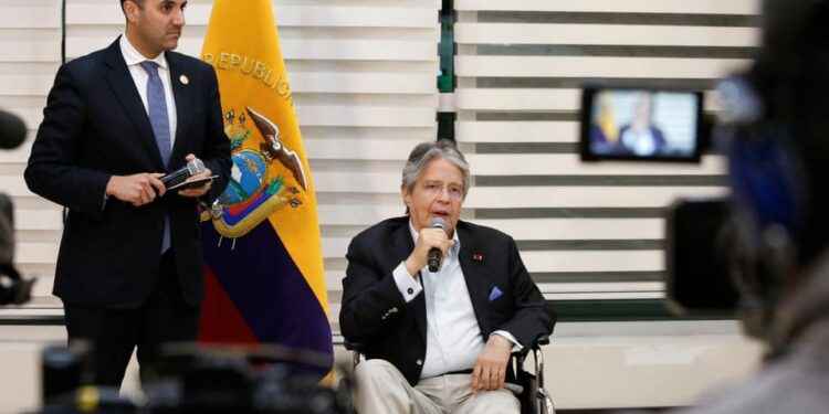 NACIONAL< EMERGENCIAS DEL PAÍS OBLIGAN AL GOBIERNO RECURRIR A MÁS ENDEUDAMIENTO