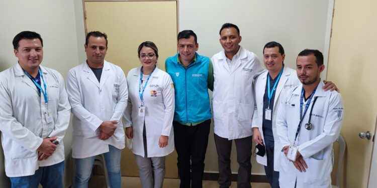 médicos especialistas se integran al Hospital Marco Vinicio Iza