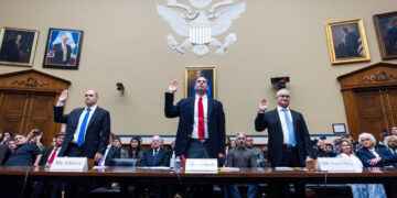 Militares testifican la observación de OVNIS