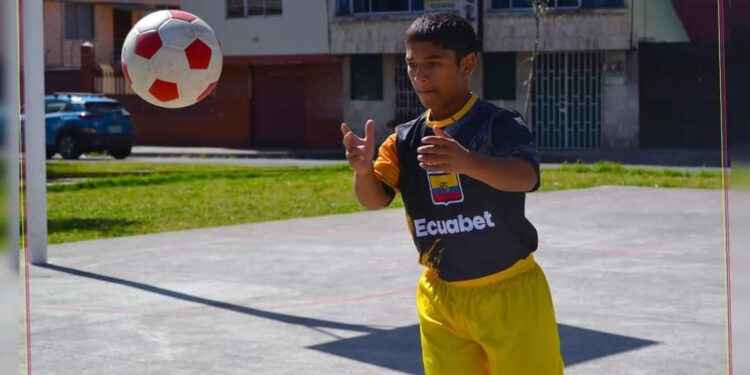 Selección Ecuador talla baja