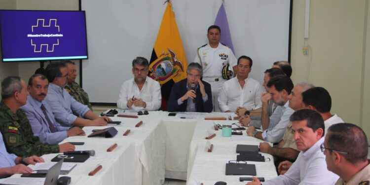 Estado de excepción y toque de queda en Manabí, Guayas, Los Ríos