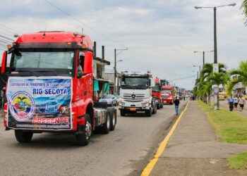 Feria del transporte en las festividades de Shushufindi