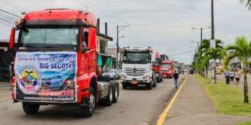 Feria del transporte en las festividades de Shushufindi