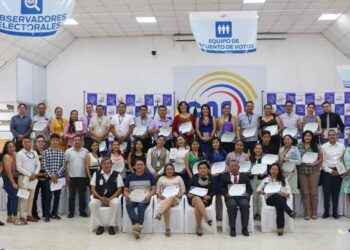 Semana de la Democracia concluye con entrega de reconocimiento a servidores electorales