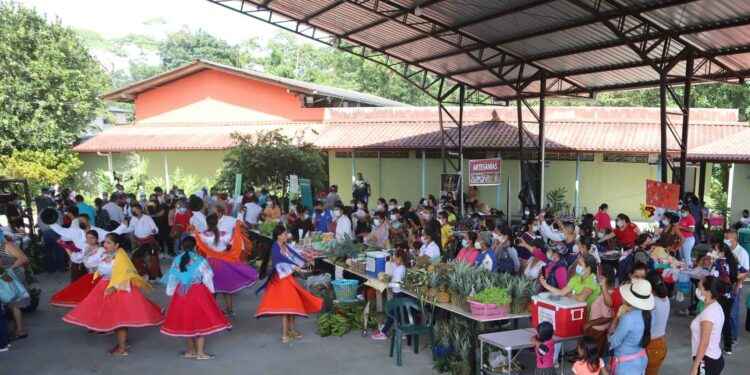 La FMS celebra su 9ª Feria Provincial para emprendedoras