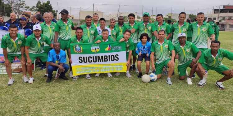 En la ciudad de Manta se inaugura el Torneo Nacional Barrial Post 50.