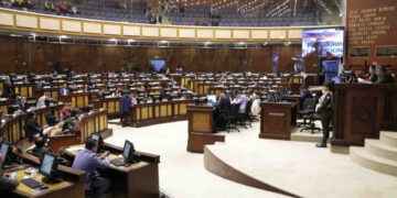 Comisión plantea condonar deudas vehiculares y con municipios.